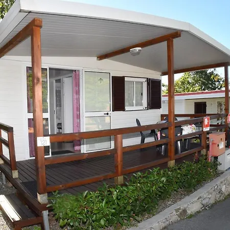 Mare Monti Kamp alanı *