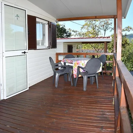 Mare Monti Kemping *